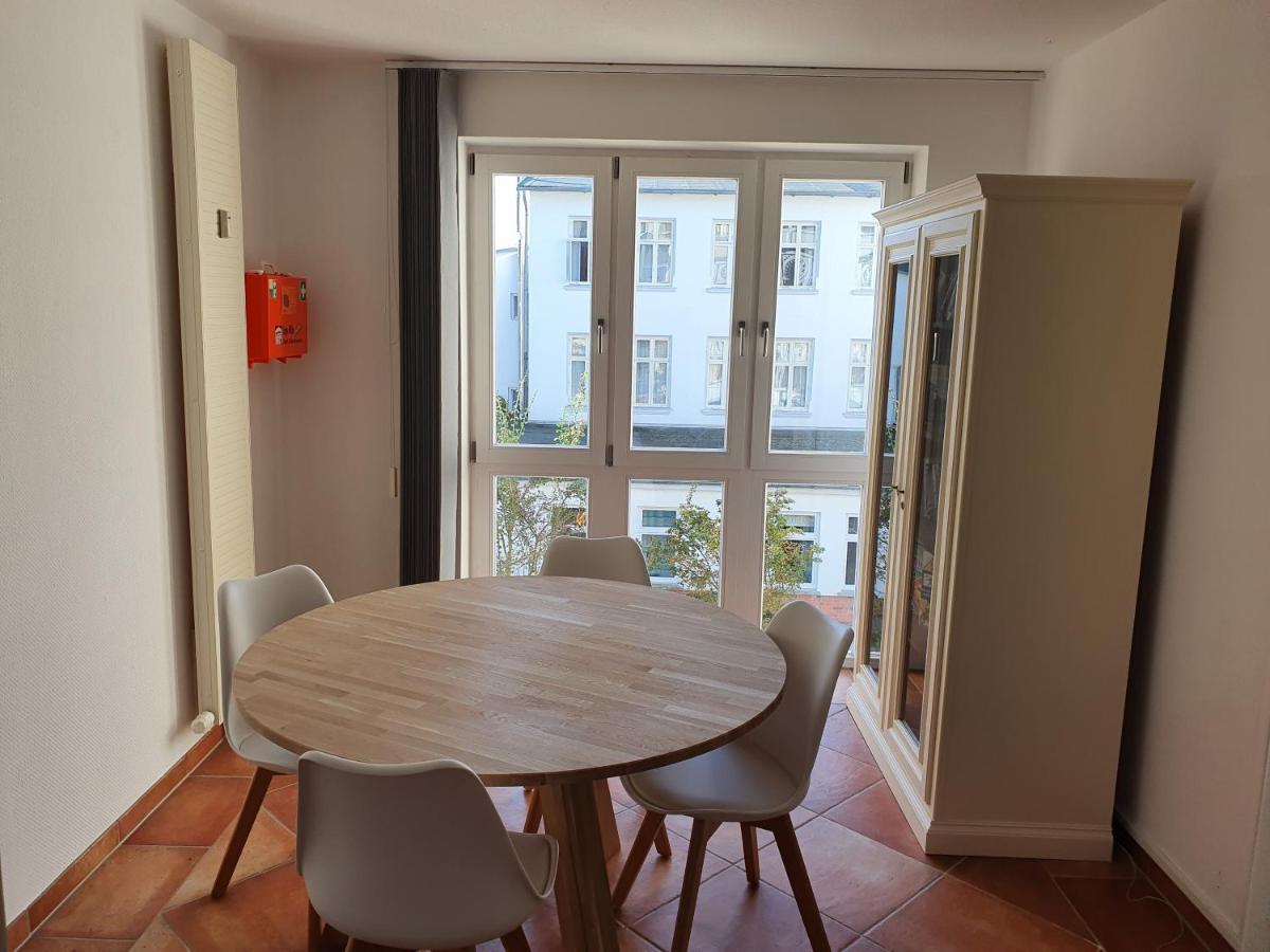 Das Appartement Inselliebe Ruegen Inkl Sauna Und 3H Taeglich Eintritt Ahoi Schwimmbad Sellin  Exteriör bild